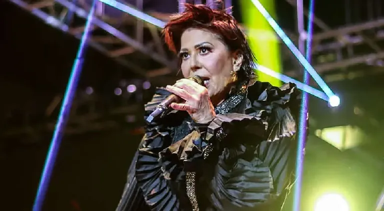 Alejandra Guzmán recuerda celebra 38 años de una exitosa carrera musical